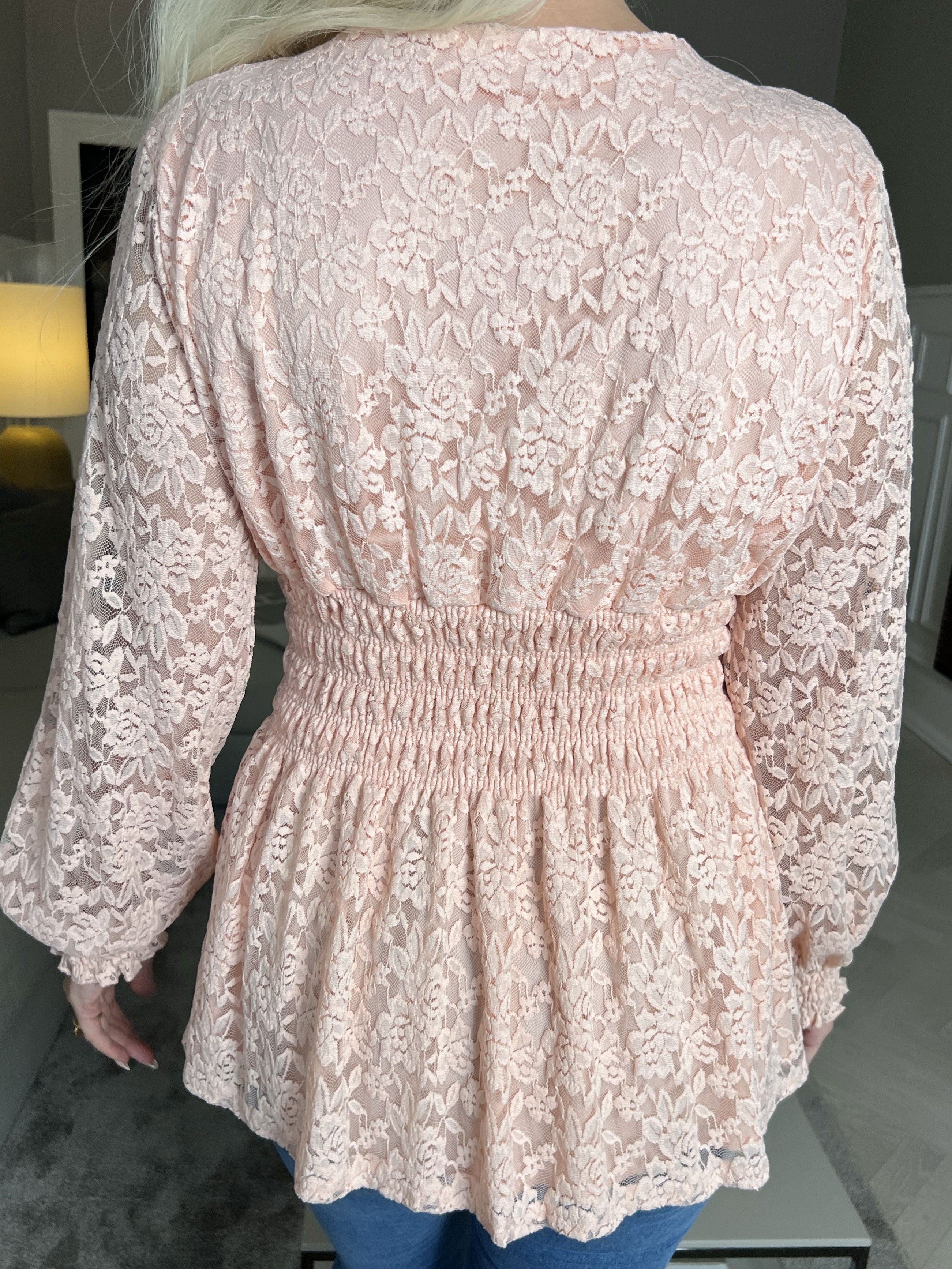 Pams Lace Shirt L/S - Elastisk blonde bluse med lange ærmer